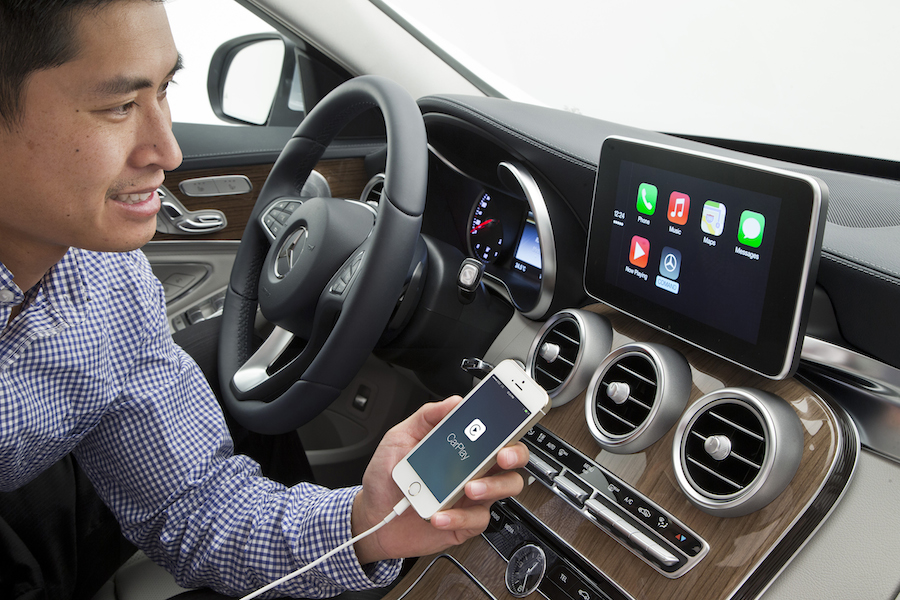 Mercedes Benz muestra nuevas imágenes de Apple CarPlay en su Clase C