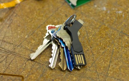 ChargeKey, un cargador USB en forma de llave para iPhone 5 y iPad mini