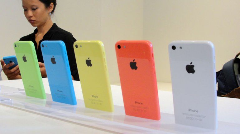 El iPad 2 es retirado mientras aparece un posible iPhone 5c de 8GB