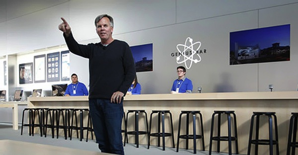 ¿Por qué Samsung debería contratar al «padre» de las Apple Store?