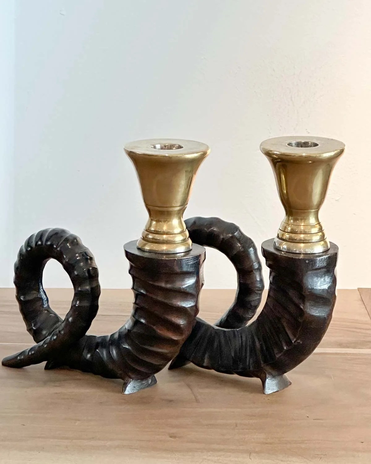 pareja de candeleros hollywood regency