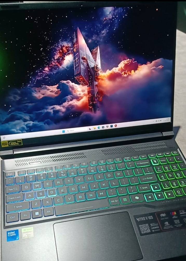 Review Laptop Nitro V16S AI