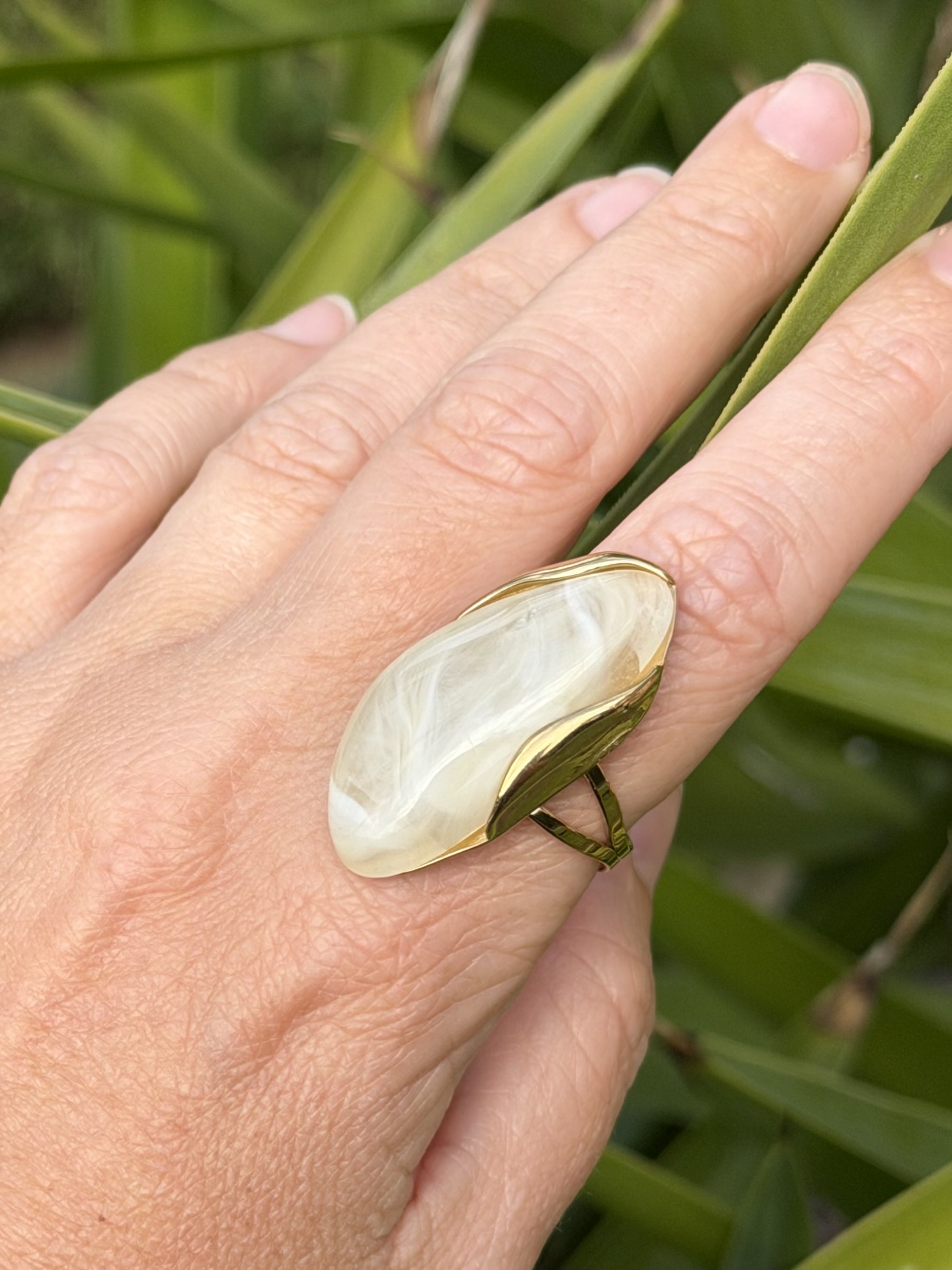 Anillo piedra beige