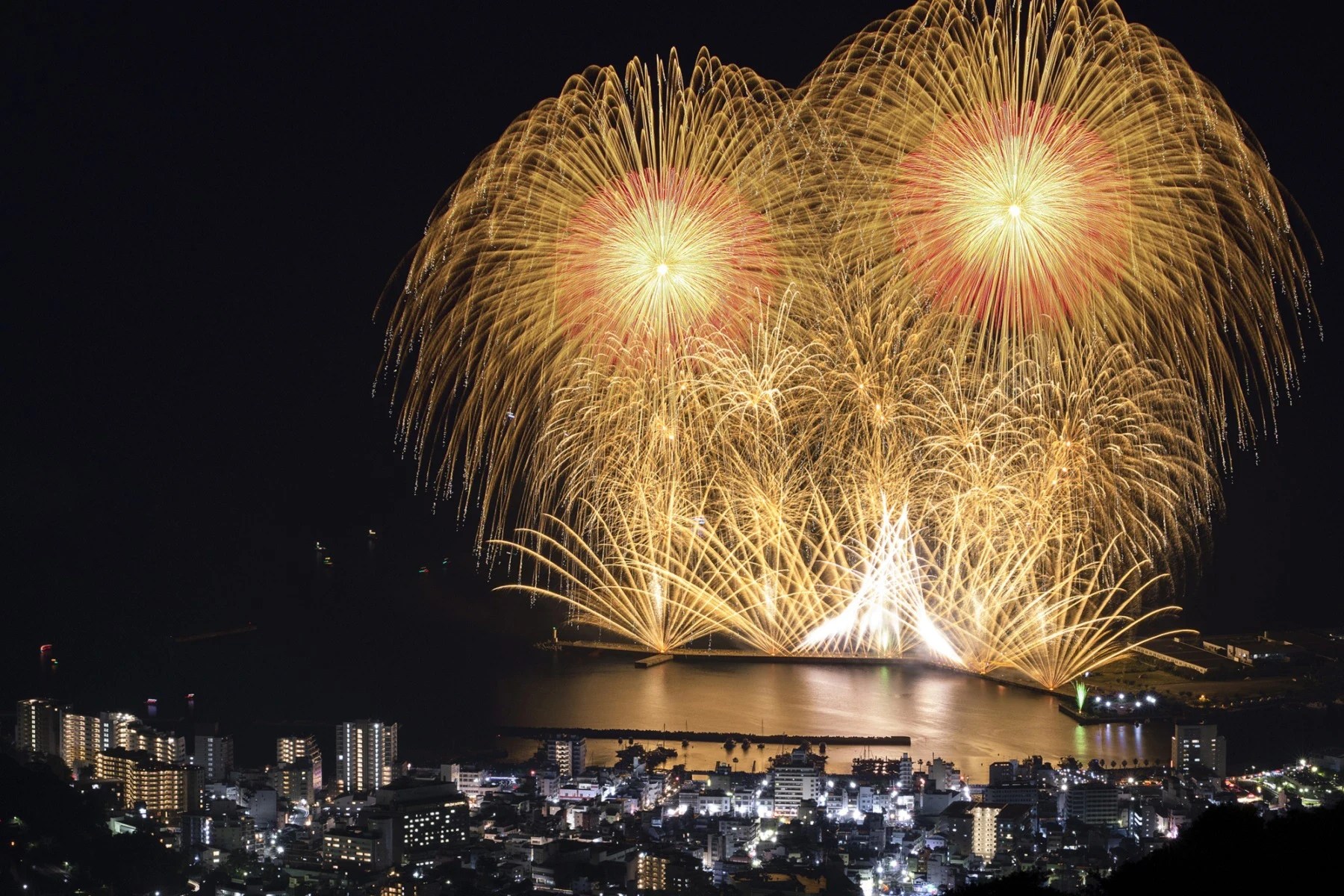 Atami Fireworks & Gotemba Outlets: A Day of Fireworks and Shopping Fun!