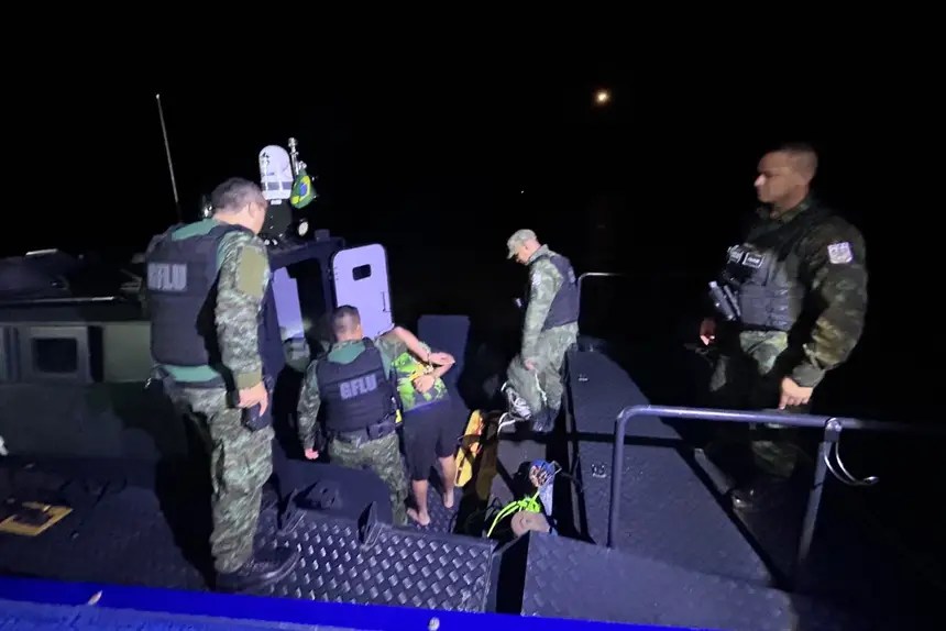 Base Candiru apreende 112 quilos de drogas em embarcação com destino a Santarém