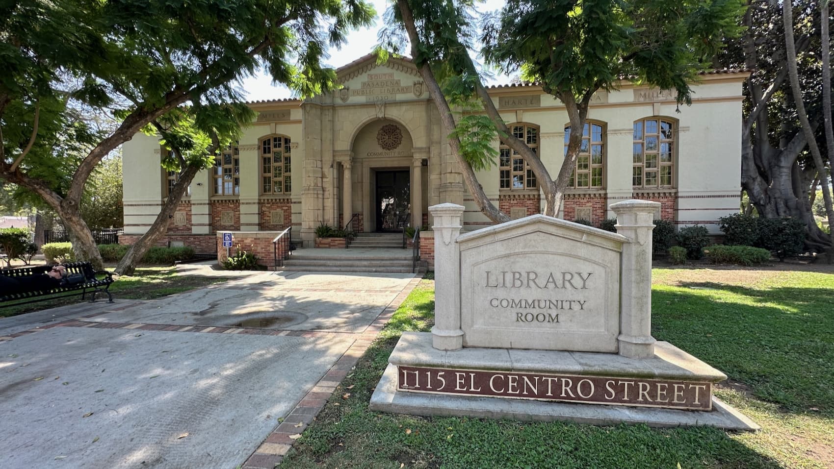 South Pasadena Historic Business District - library