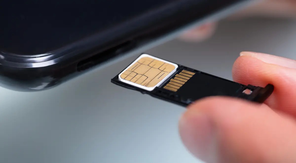 Can i use my safelink sim card in another phone