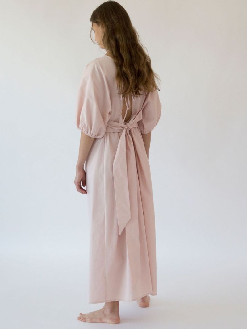 For Days Ethically Dressed - Perfect Minimal Photo - 8K