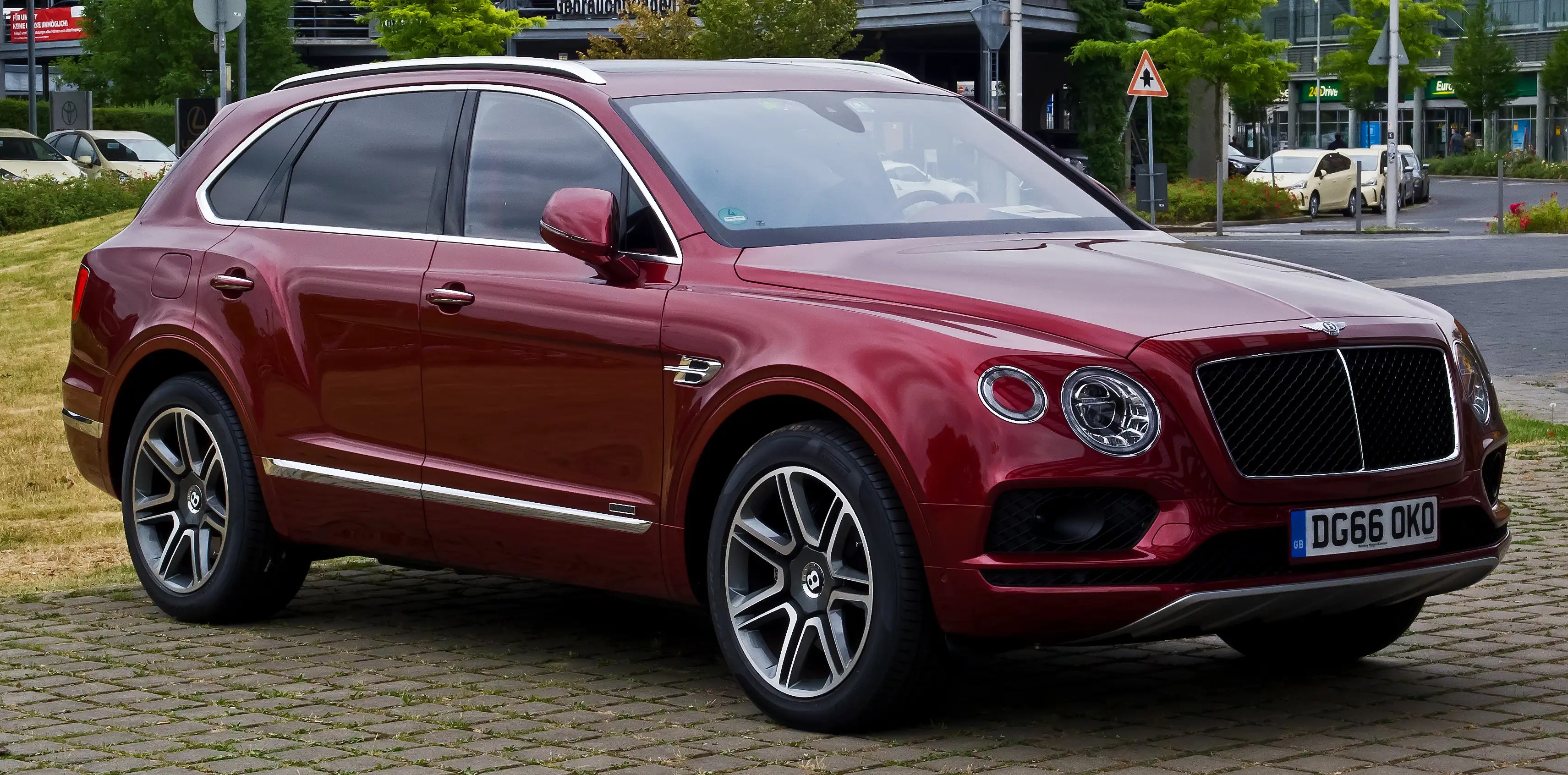 Bentley Bentayga Hybrid Bentley Launches Bentayga Hybrid