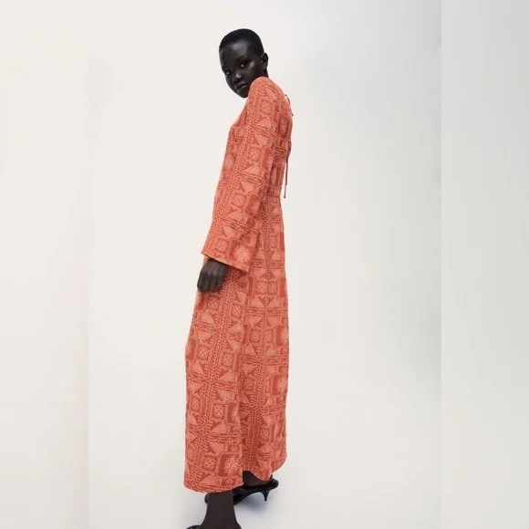 Maxi embroidered dress