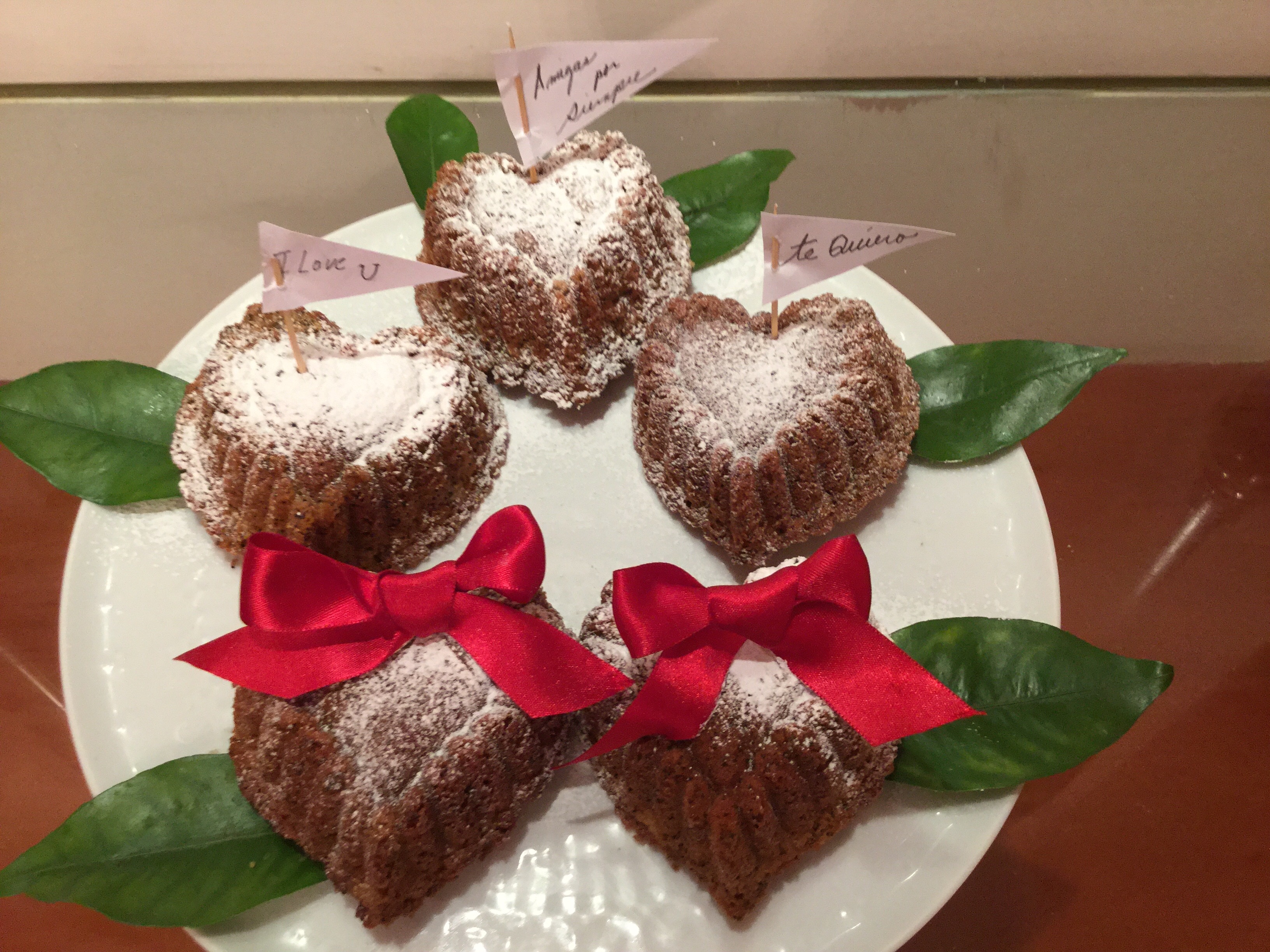 Cakes individuales en forma de corazón S/.25