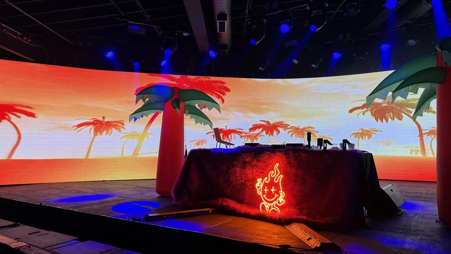 Custom Led Wall Panels For Stunning Visual Installations - Nature Designs - Amazing Mobile Collection