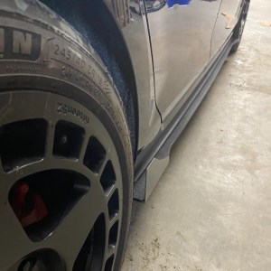 Beri-Backer V2 - MK7 & 7.5 GTI 2015-2020 Side Skirts - Image 3