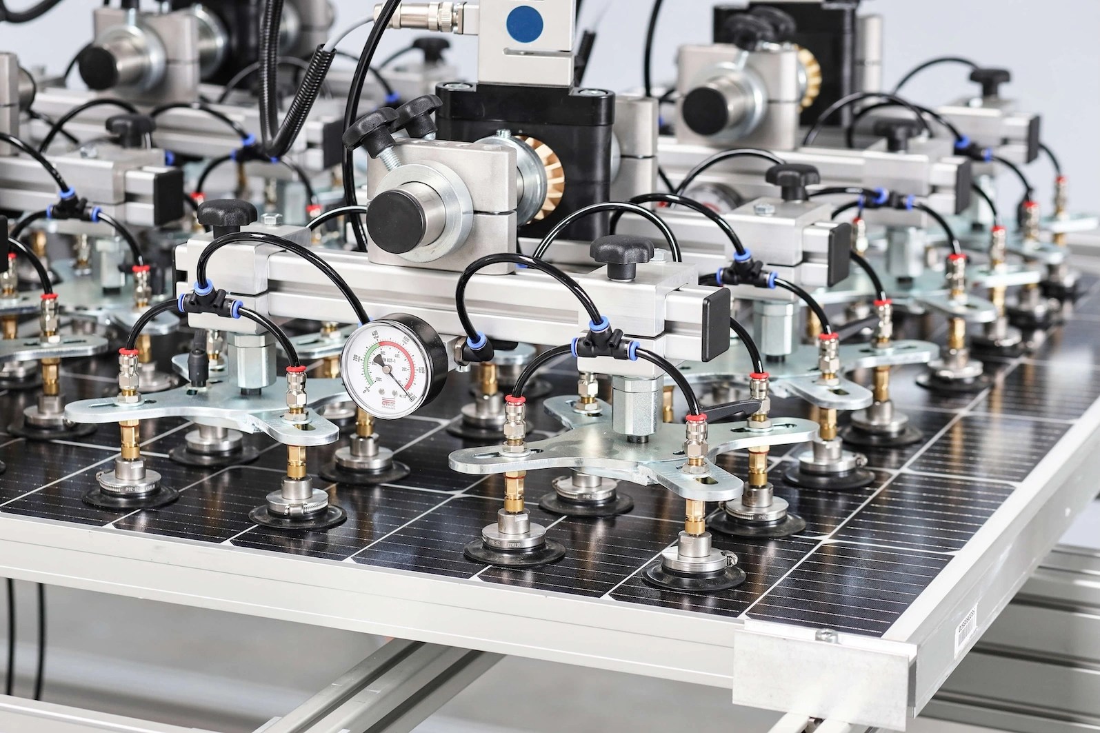 solar-industry-vacuum-suction-cups