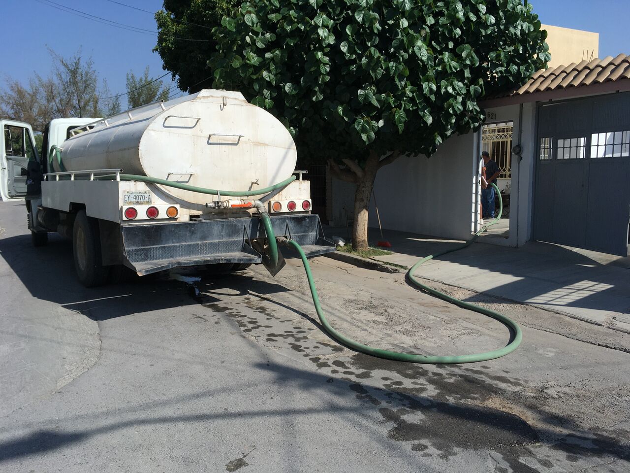 Vecinos de Bajío Dorado reportan tres meses sin agua y pipas que nunca llegan