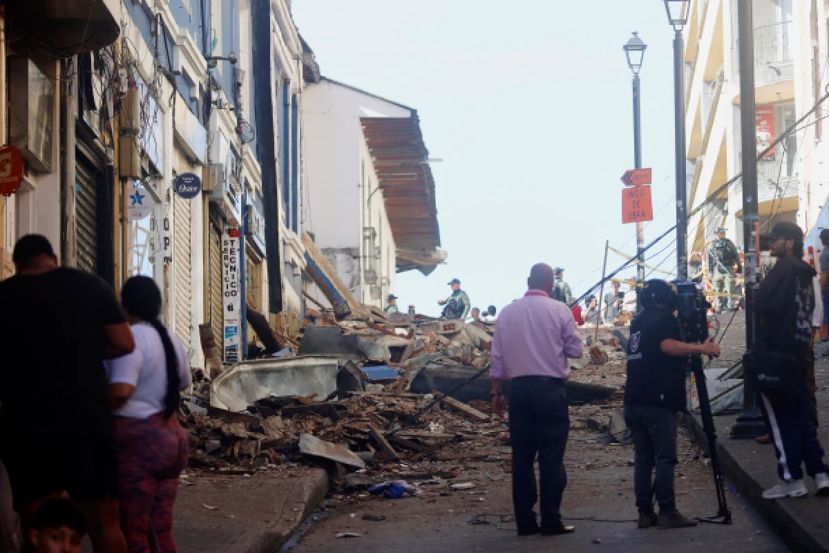 Terremoto de magnitud 7.4 en Colombia deja decenas de muertos