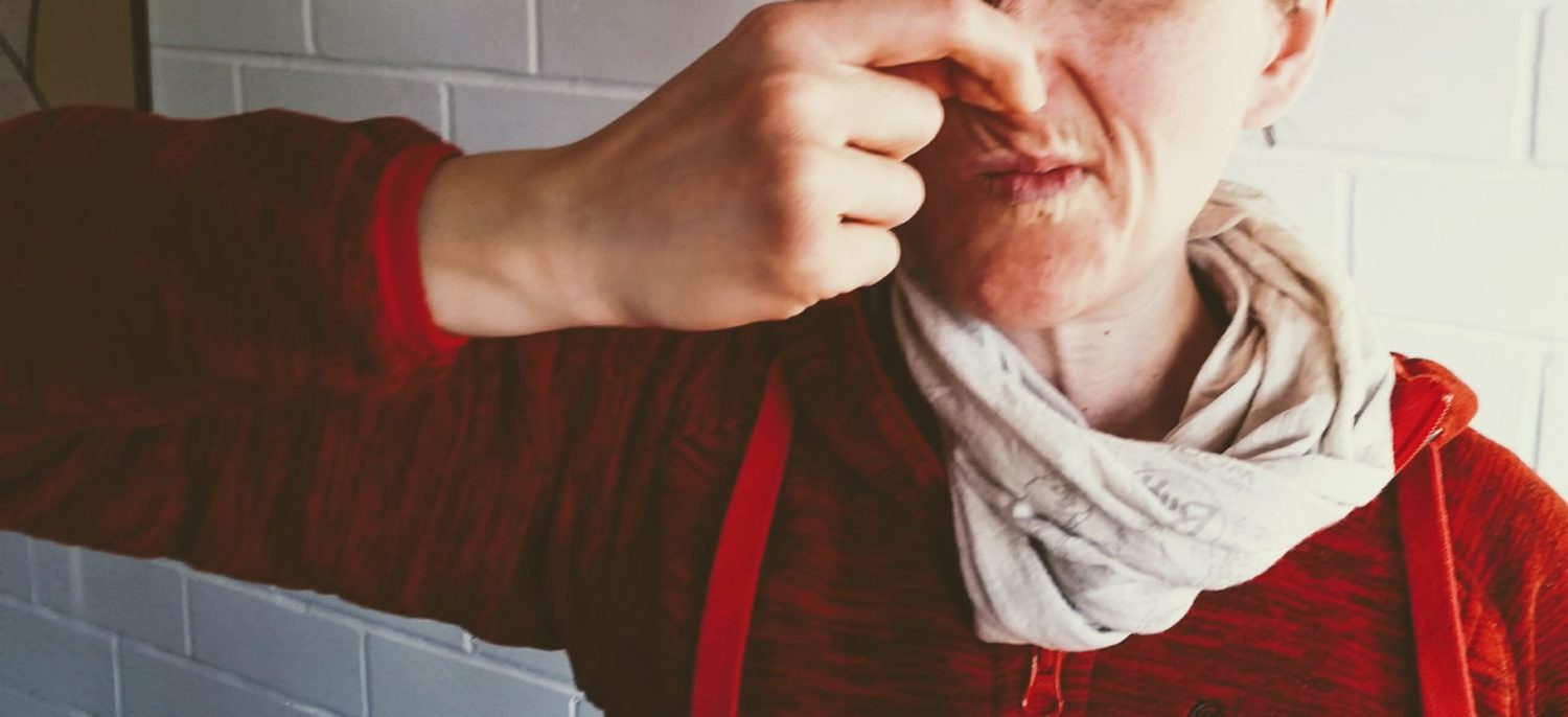 Das pupsen im schlaf lässt sich ganz einfach erklären. Lasst uns pupsen! Lasst es raus! â Eva meint's gut