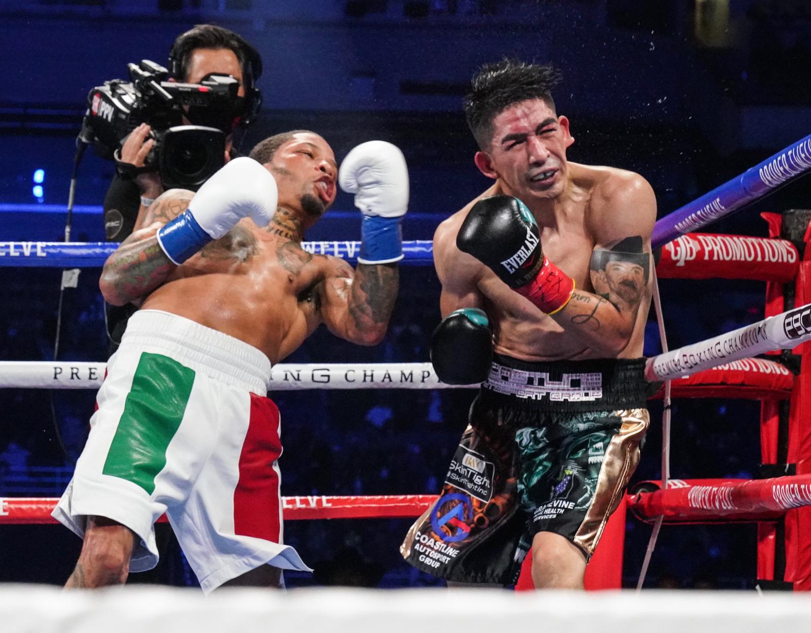 Gervonta Davis & Leo Santa Cruz (Foto Sean Michael Ham Mayweather Promotions)