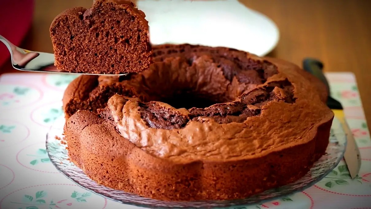 Çikolatalı Yumuşak Kek Tarifi