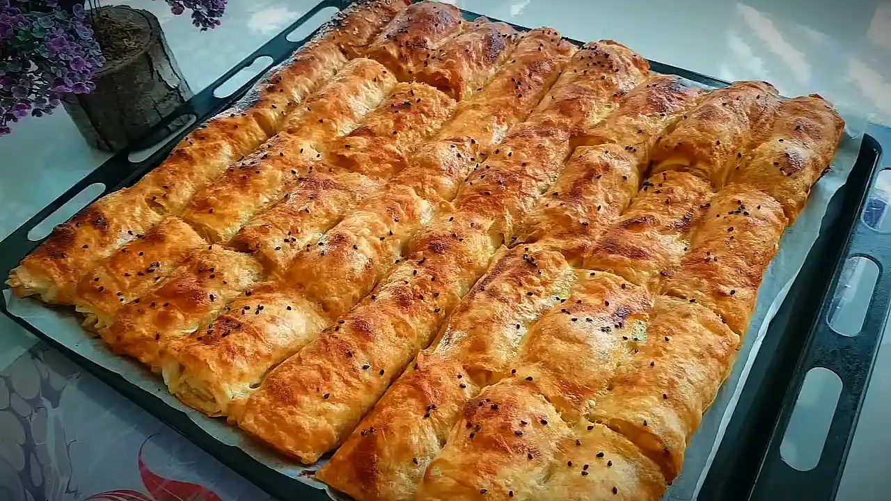 Tam Ölçülü Patatesli Börek Tarifi