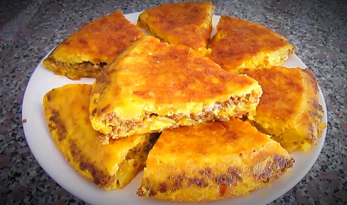 Patatesli ve Kıymalı Tava Böreği Tarifi