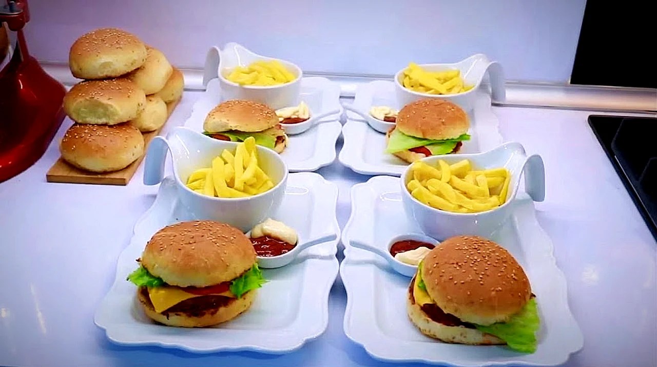 Ev Yapımı Hamburger Tarifi