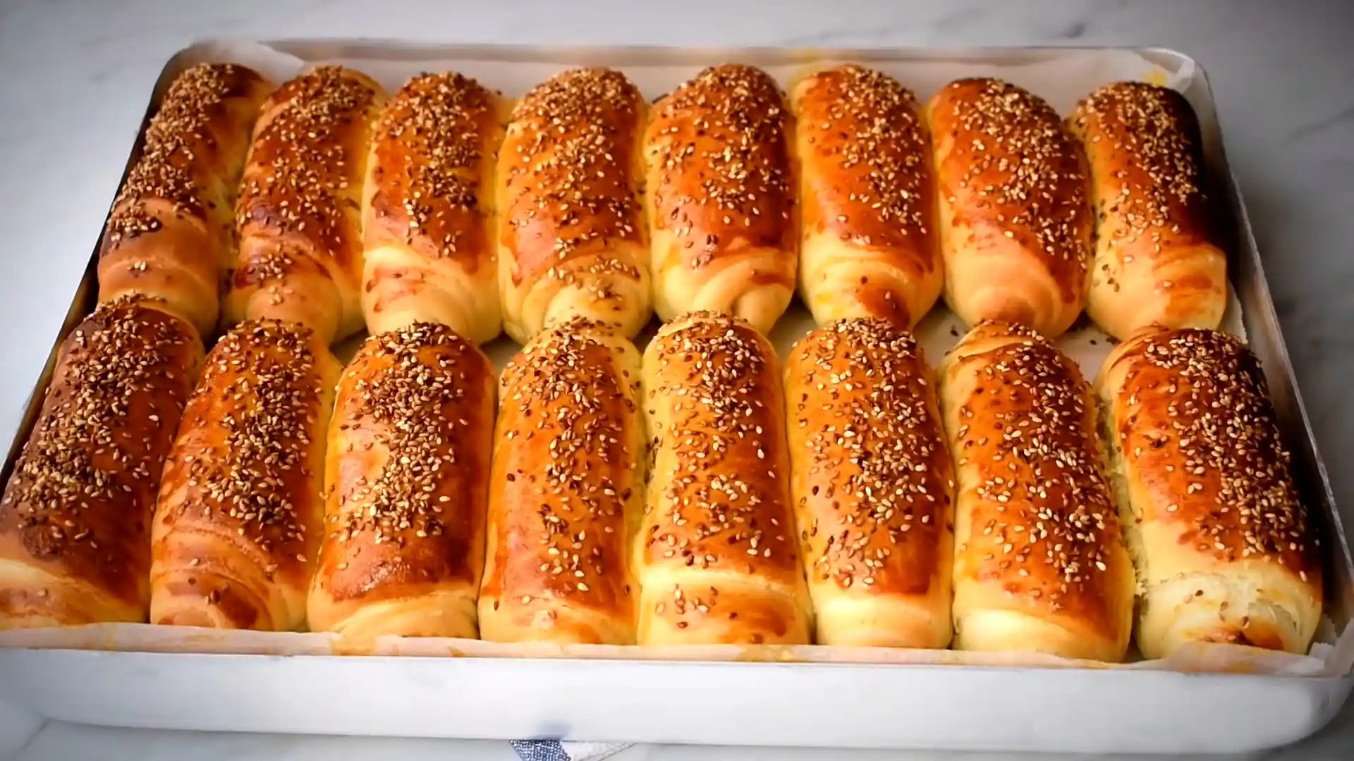 Az Malzemeli Rulo Poğaça Tarifi