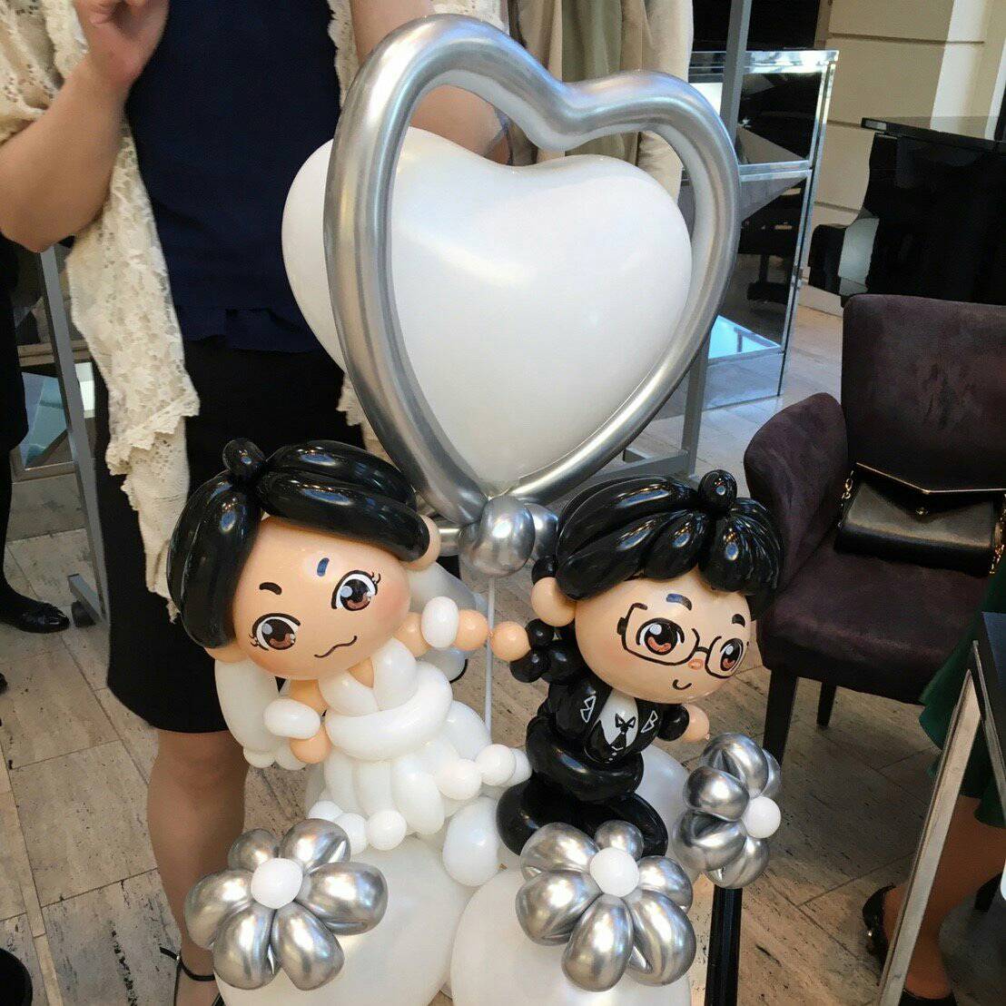 ウェディング・プレミアム・バルーンアート – LEDパフォーマンス依頼の