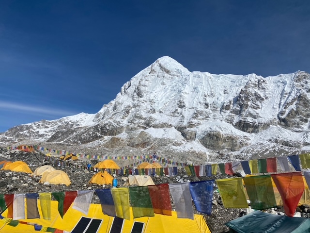 everest base camp mountain trip