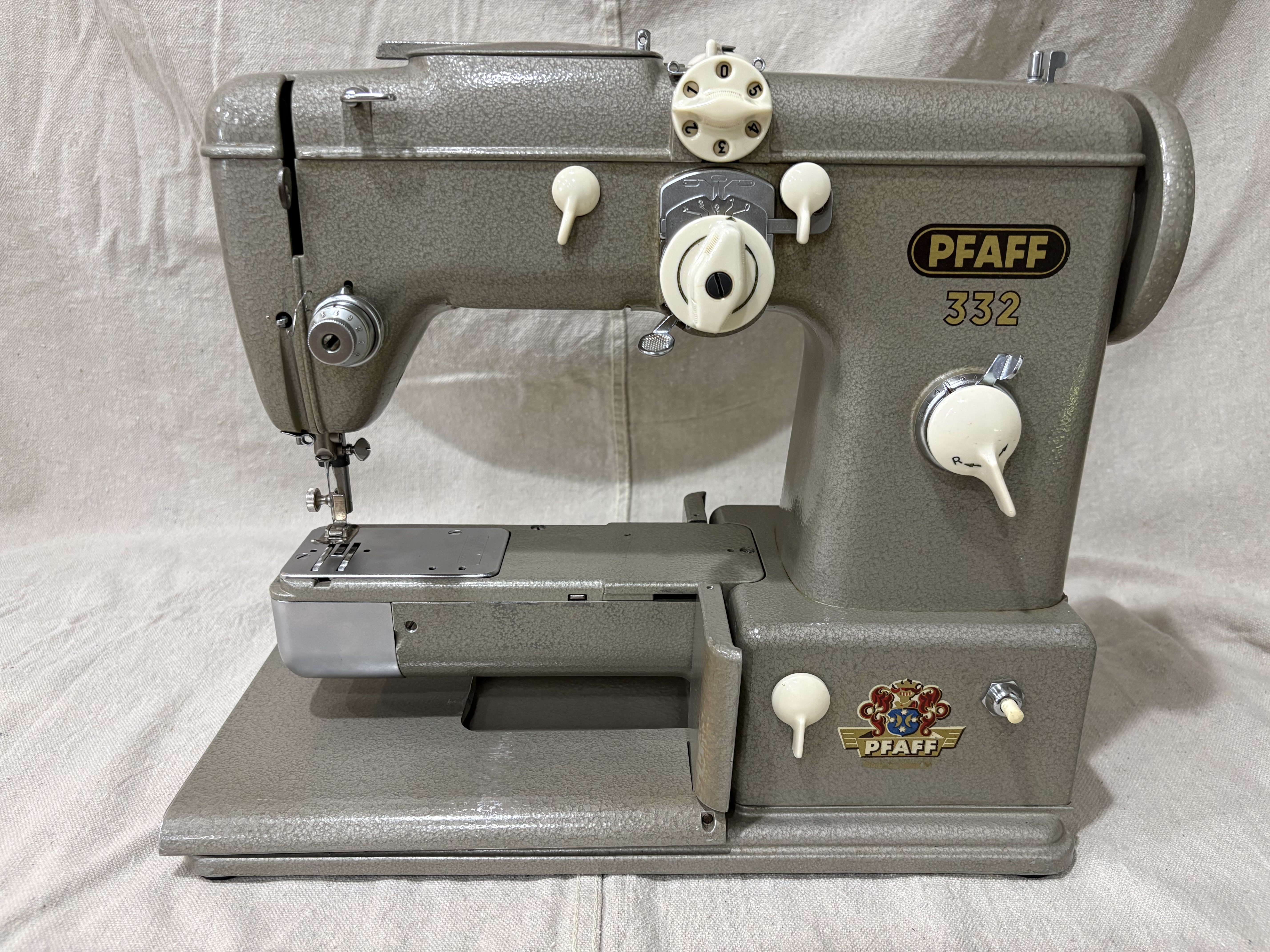 Pfaff 332