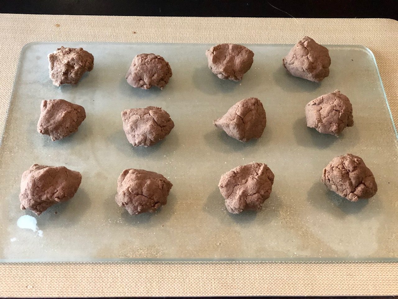 healthy snacks, energy balls, snacks, protein balls, post-workout snacks, pre-workout snacks