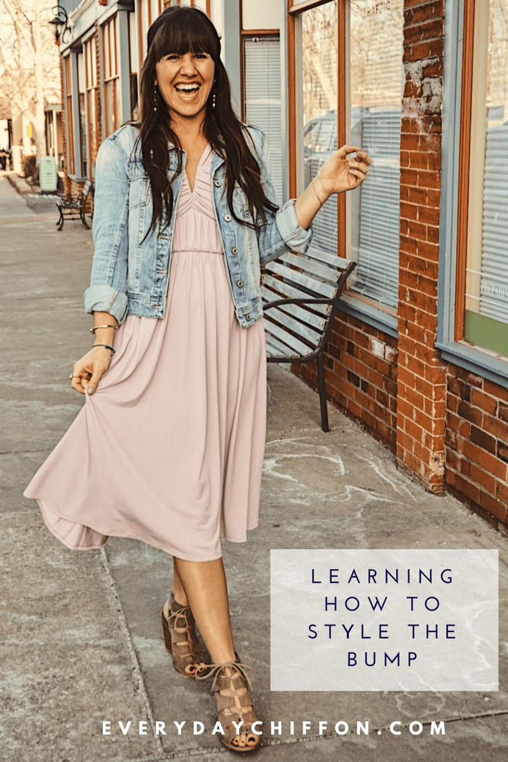 Learning How to Style the Bump | Spring Maternity Style | Pregnancy Style for Spring | Lilac Spring Dress