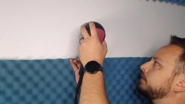 How to remove adhesive hooks from tiles: 5 diy options