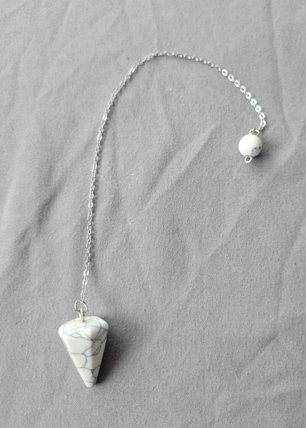 Howlite Pendulum