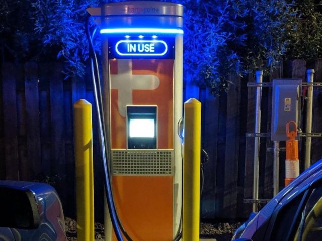 EV charging gone from ‘perk to necessity’ for businesses, ChargePoint data reveals
