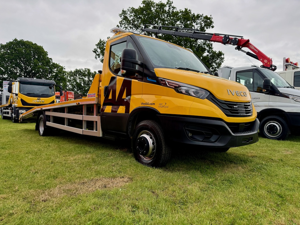 AA adds Iveco eDaily vans to fleet for zero-emission recovery solution