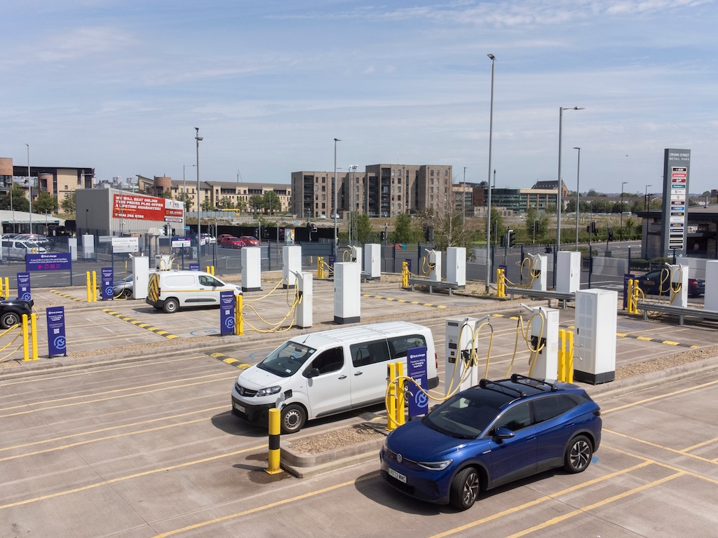 First Bus officially launches shared charging initiative to fleets and EV drivers