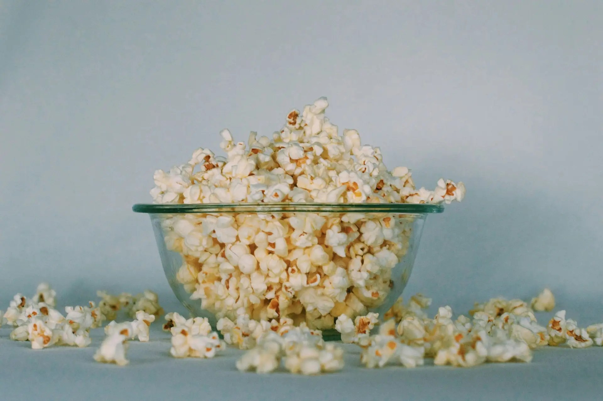Evidnt analyzes seasonal popcorn sales trends showing winter holidays as the peak period.