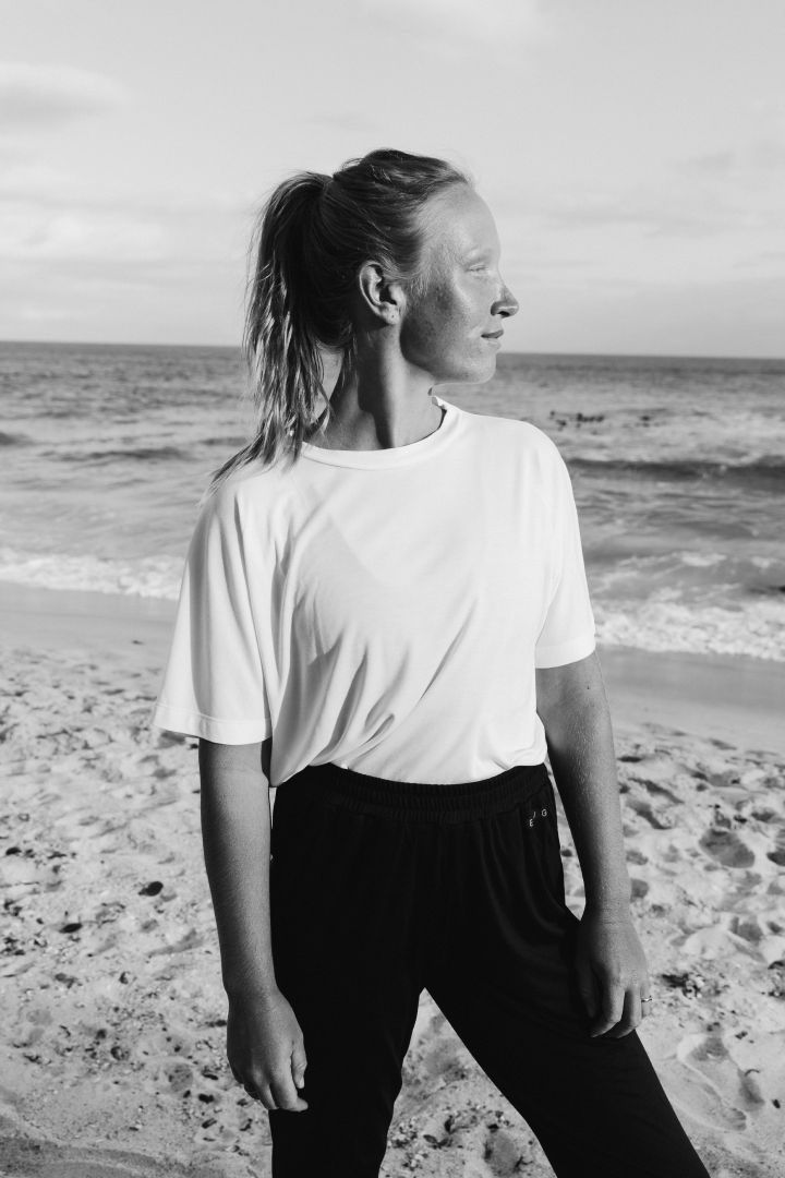 Bak White - classic shirt - Image 4