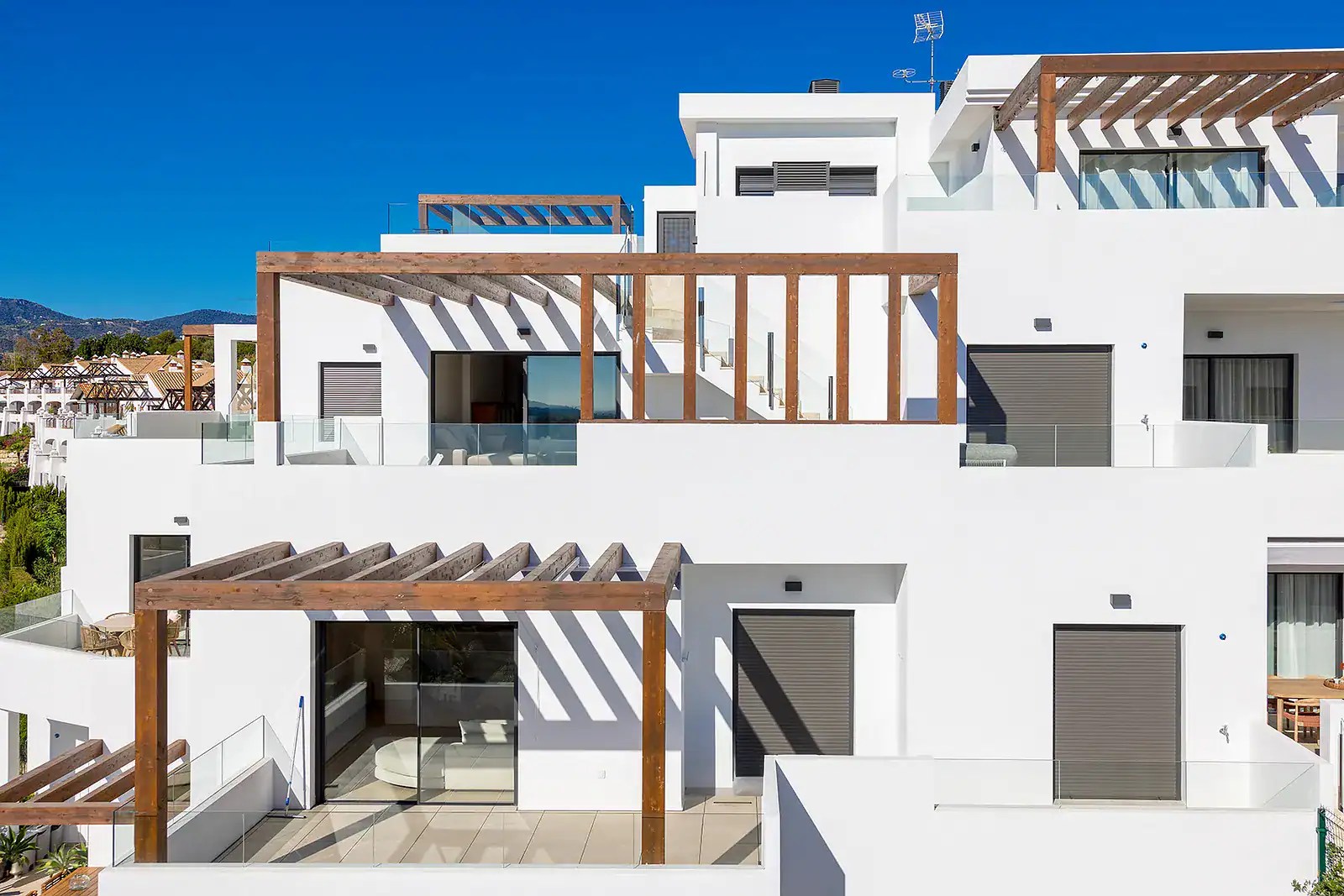 Planta baja exclusiva · 2 dormitorios, 2 baños · Jardin y piscina privada · Casares Costa