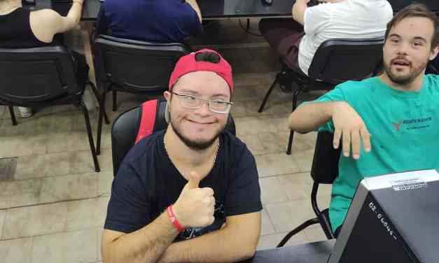 Los Dinos hicieron una práctica de programación en Exactas