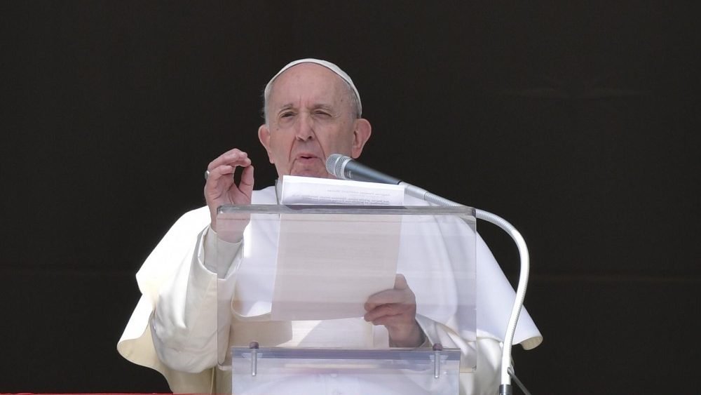 Pope Prays for Abducted Girls of Nigeria