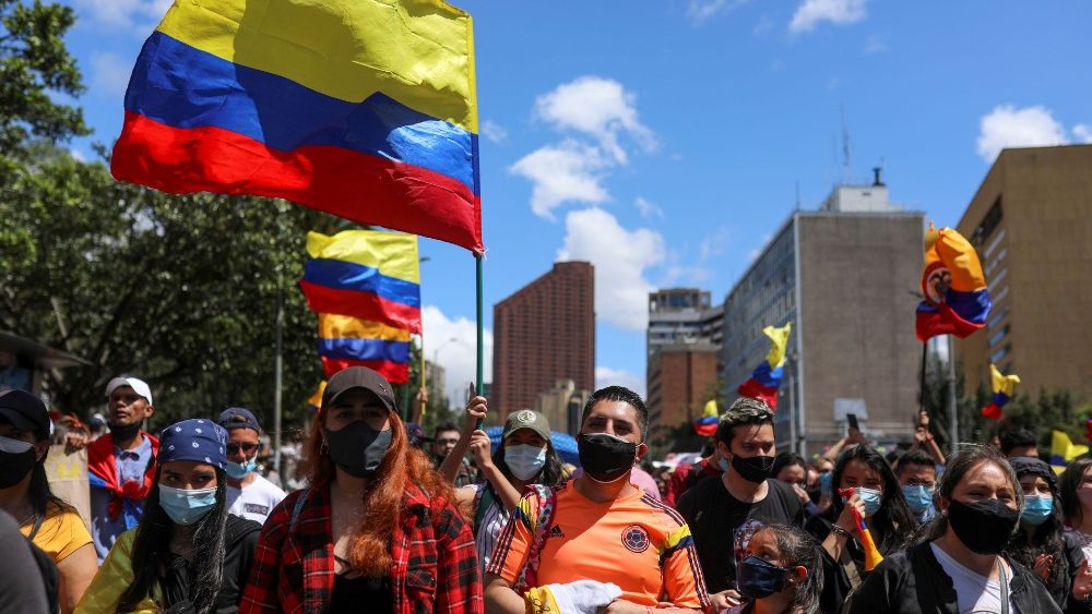 Colombia: Obispos llaman a perseverar en diálogo