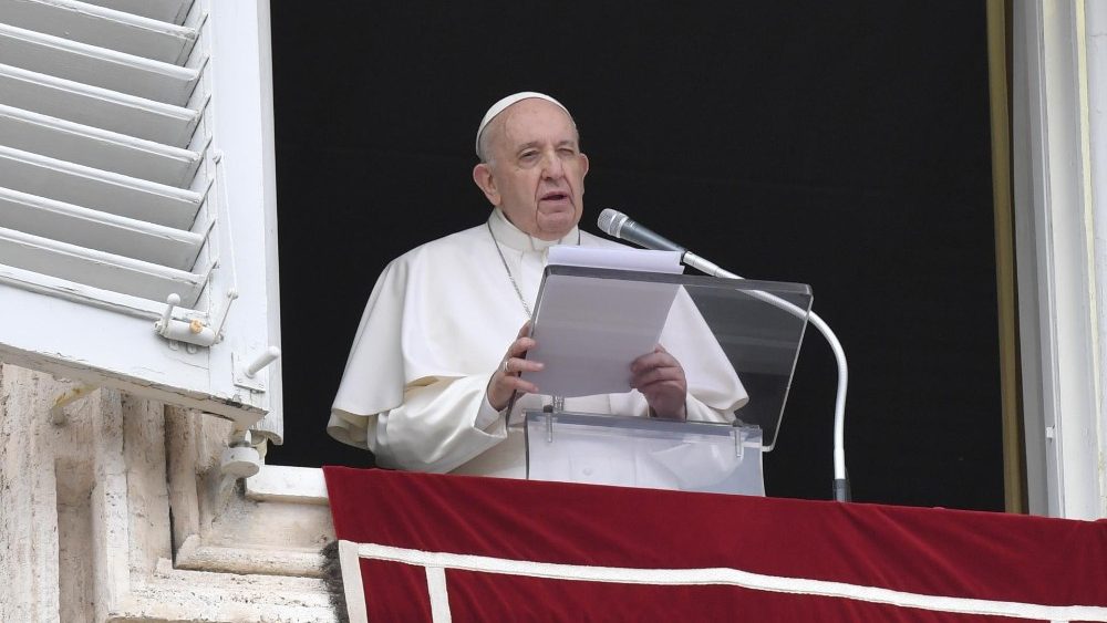 Pope: Sorrow at Children’s Remains in Canada