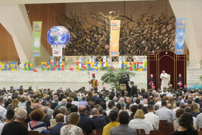 Pope Greets Italian Caritas on 50th Anniversary