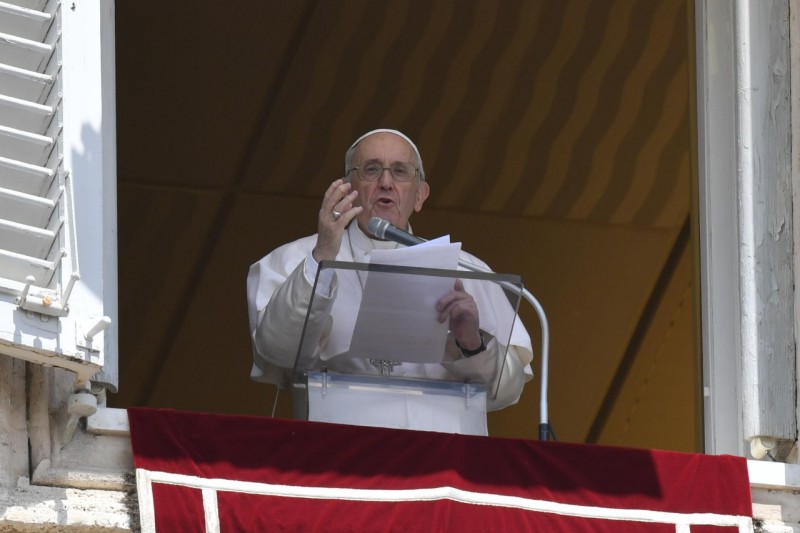 Pope Appeals for Peace in Cuba, South Africa