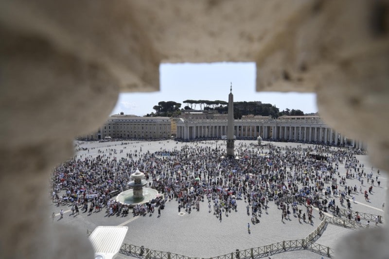 Papal Greetings: Seminarians to Motorcyclists