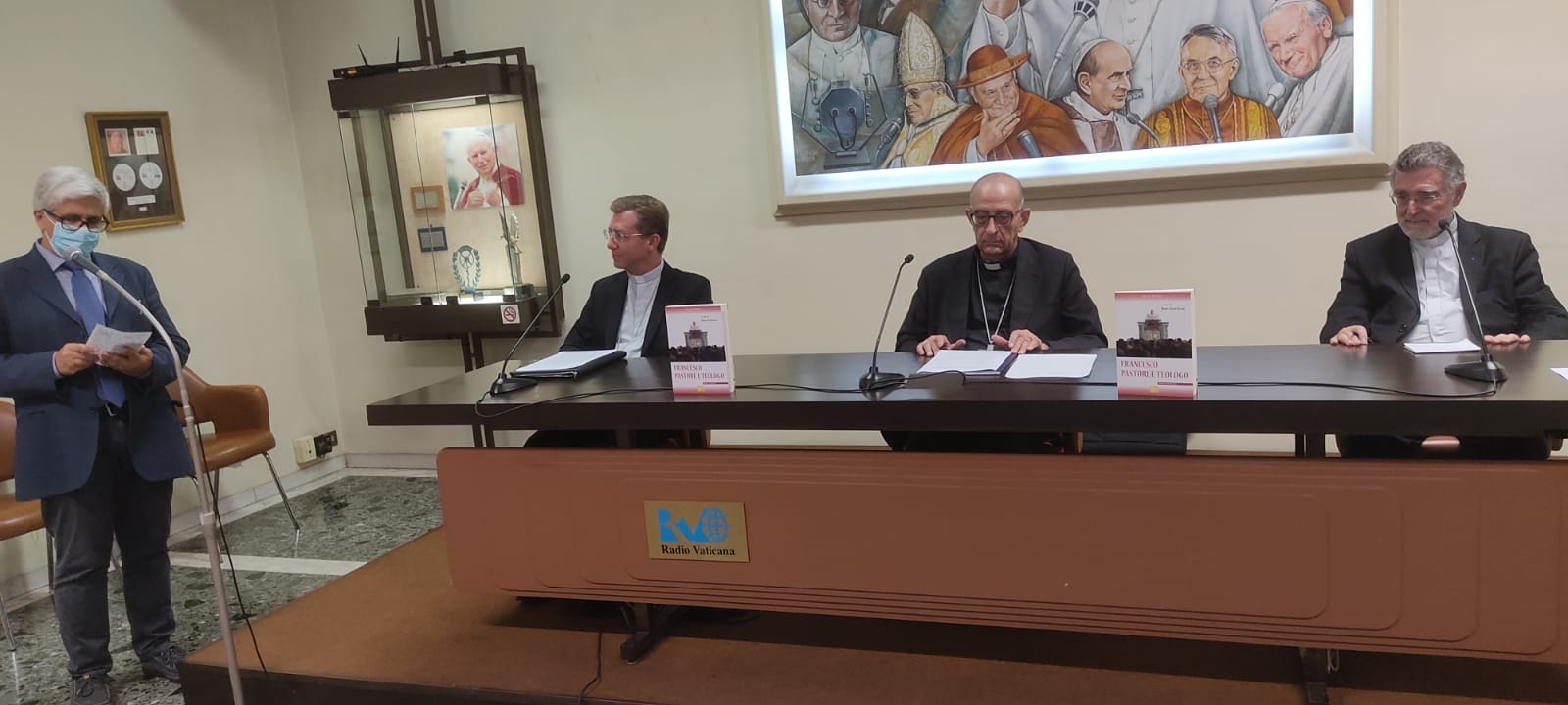Gli esperti spiegano “Francesco pastore e teologo”