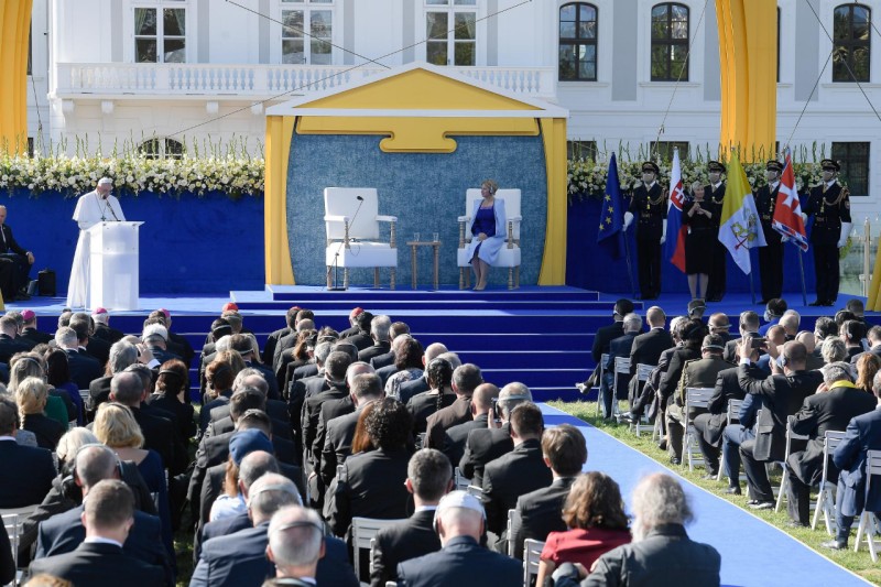 Slovakia: Pope Francis Reflects on Bread and Salt