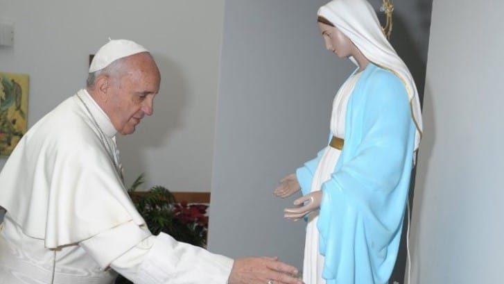Papa: María encierra “misterio mismo del Verbo de Dios”